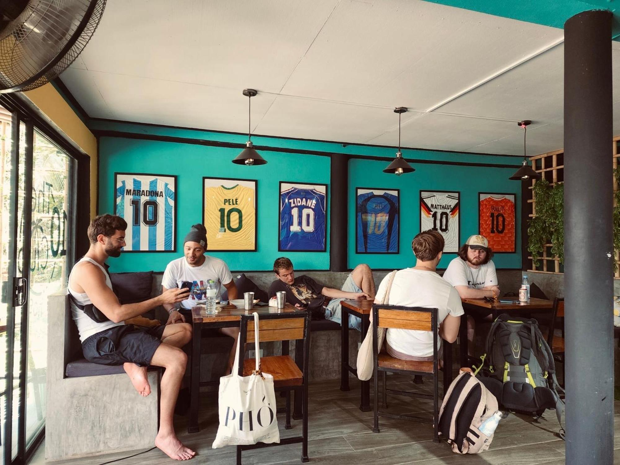 טונגסלה The 10 Club Hostel מראה חיצוני תמונה