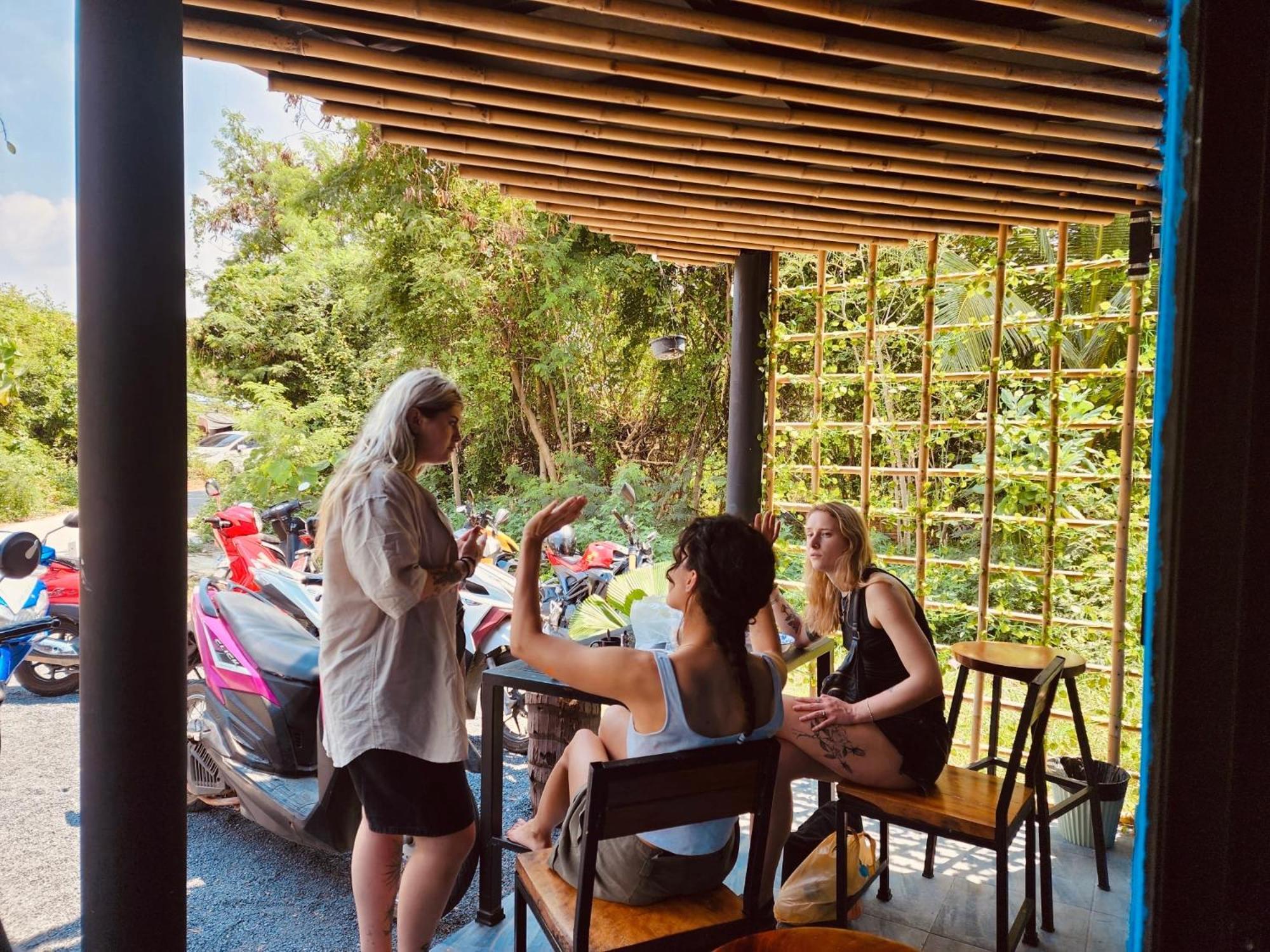 טונגסלה The 10 Club Hostel מראה חיצוני תמונה