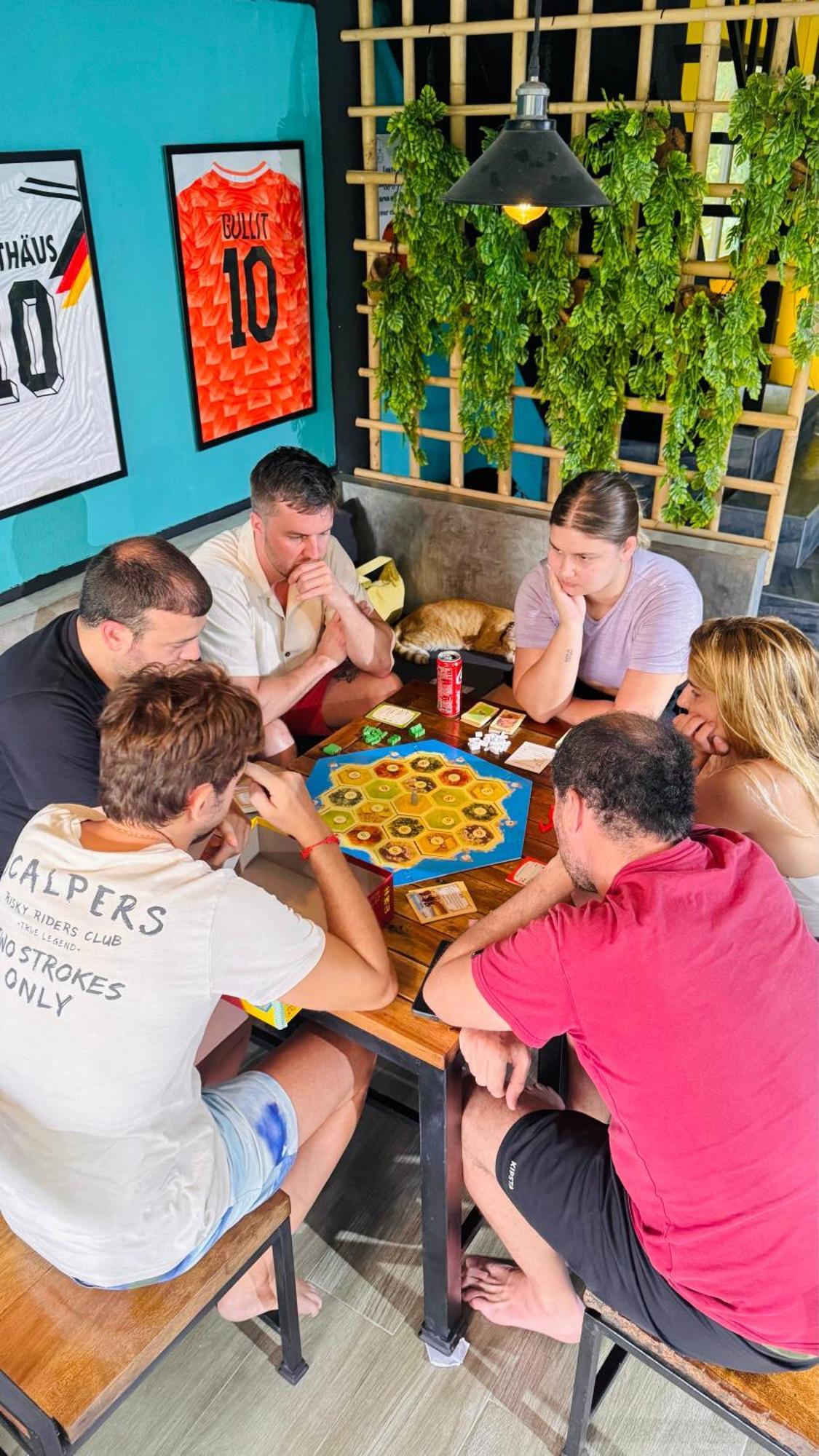 טונגסלה The 10 Club Hostel מראה חיצוני תמונה